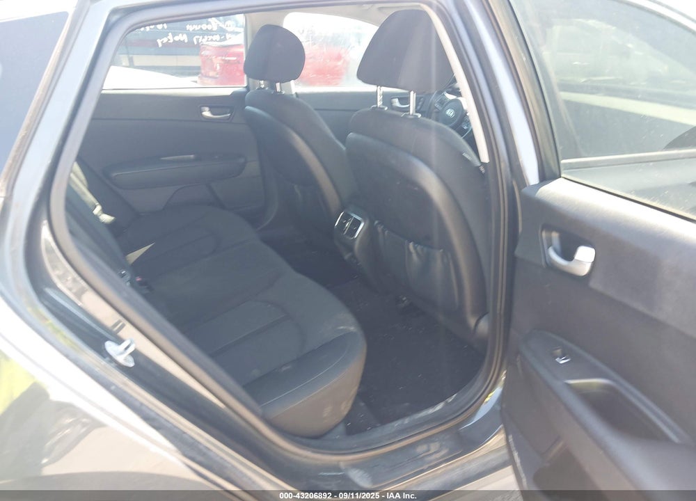 2016 KIA OPTIMA LX TURBO VIN: 5XXGT4L16GG005617
