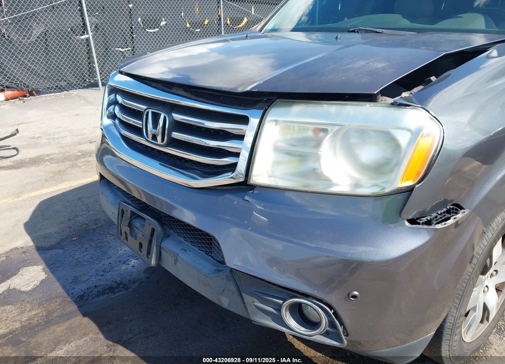 2015 HONDA PILOT VIN: 5FNYF3H94FB016752