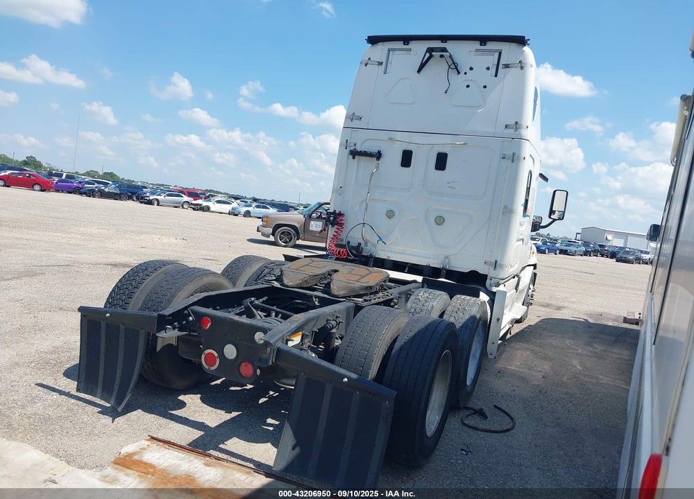 2016 FREIGHTLINER CASCADIA 125 VIN: 3AKJGLD55GSFN4487