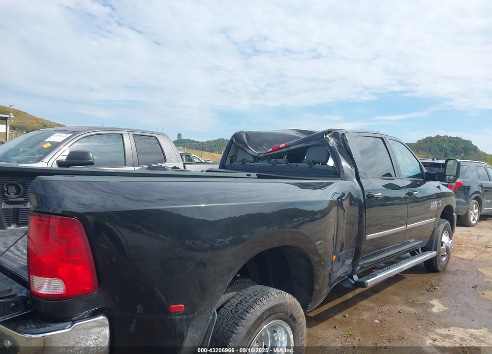 2017 RAM 3500 BIG HORN  4X4 8' BOX VIN: 3C63RRHL5HG736632