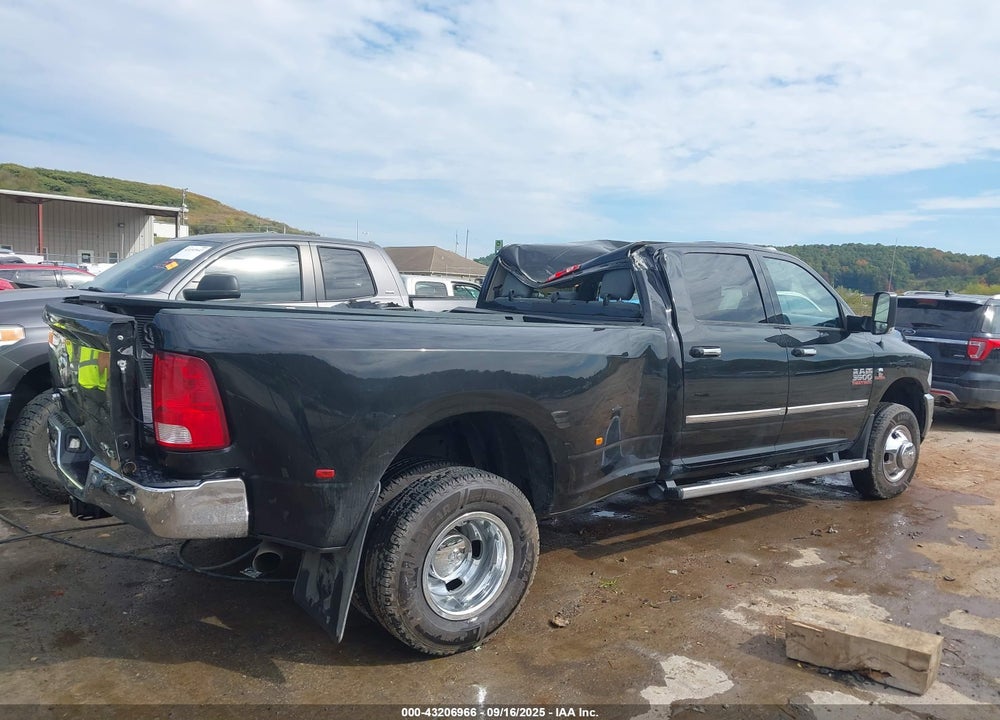 2017 RAM 3500 BIG HORN  4X4 8' BOX VIN: 3C63RRHL5HG736632