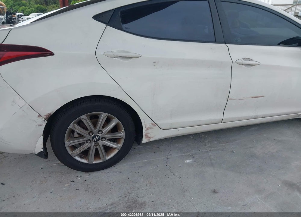 2014 HYUNDAI ELANTRA VIN: 5NPDH4AE7EH519164