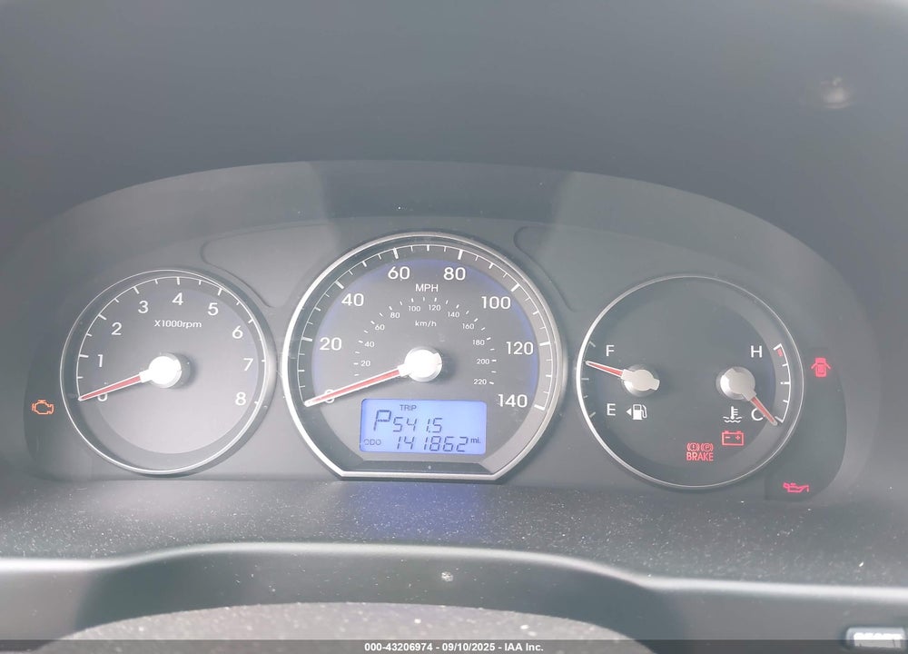 2011 HYUNDAI SANTA FE VIN: 5XYZGDAB8BG005017