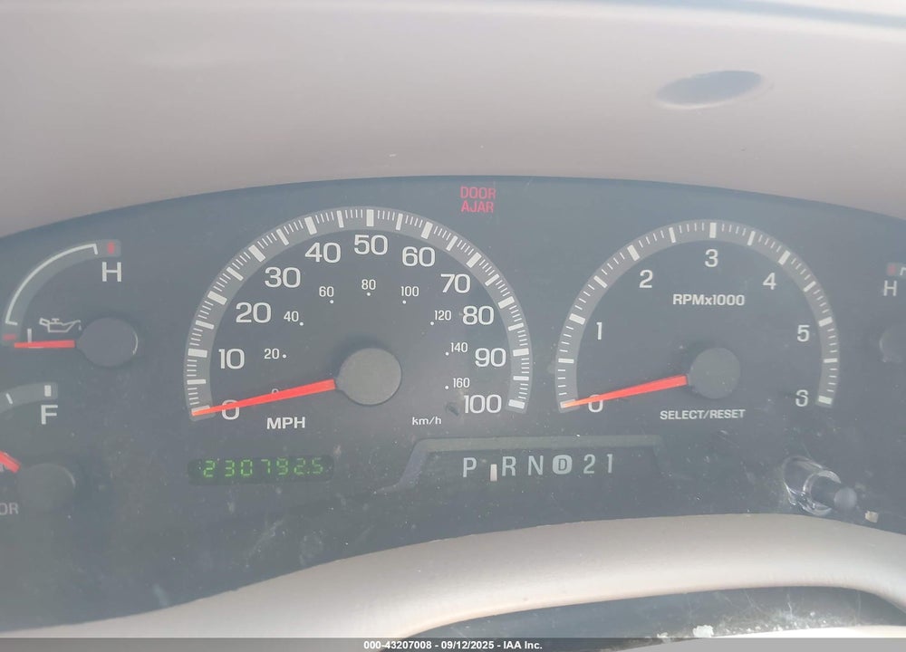 1999 FORD EXPEDITION EDDIE BAUER/XLT VIN: 1FMPU18L9XLA34305