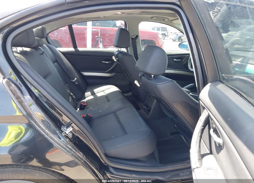 2007 BMW 328I VIN: WBAVA33567KX75653