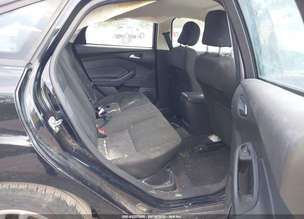 2017 FORD FOCUS SE VIN: 1FADP3F20HL339882