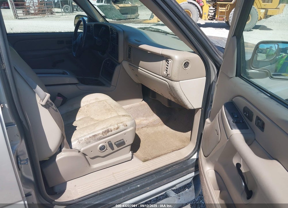 2004 CHEVROLET SUBURBAN 1500 Z71 VIN: 3GNFK16Z54G211588