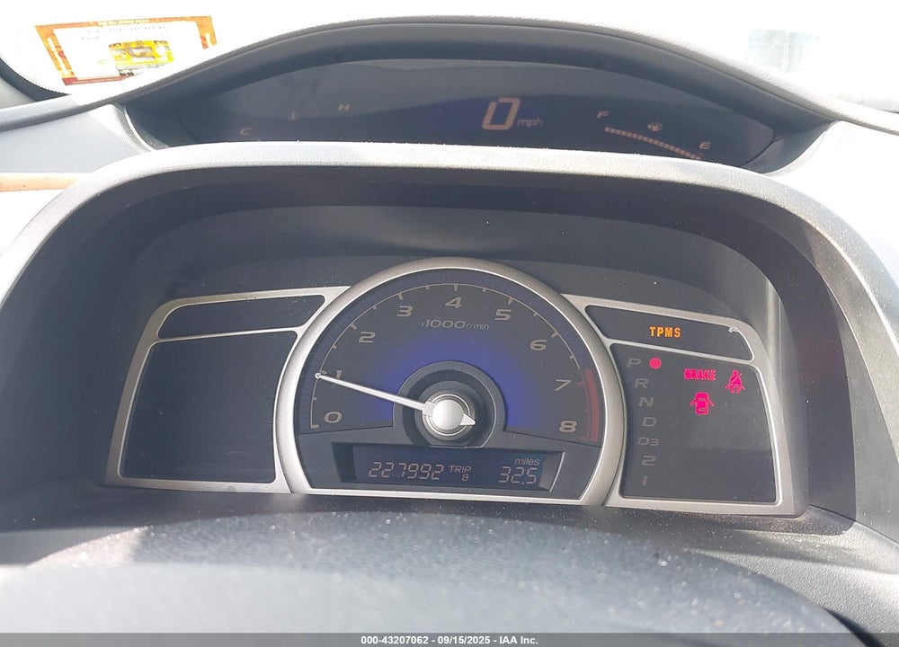 2010 HONDA CIVIC VIN: 2HGFA1F51AH546241