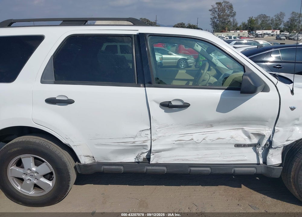2008 FORD ESCAPE XLT VIN: 1FMCU03108KC67477