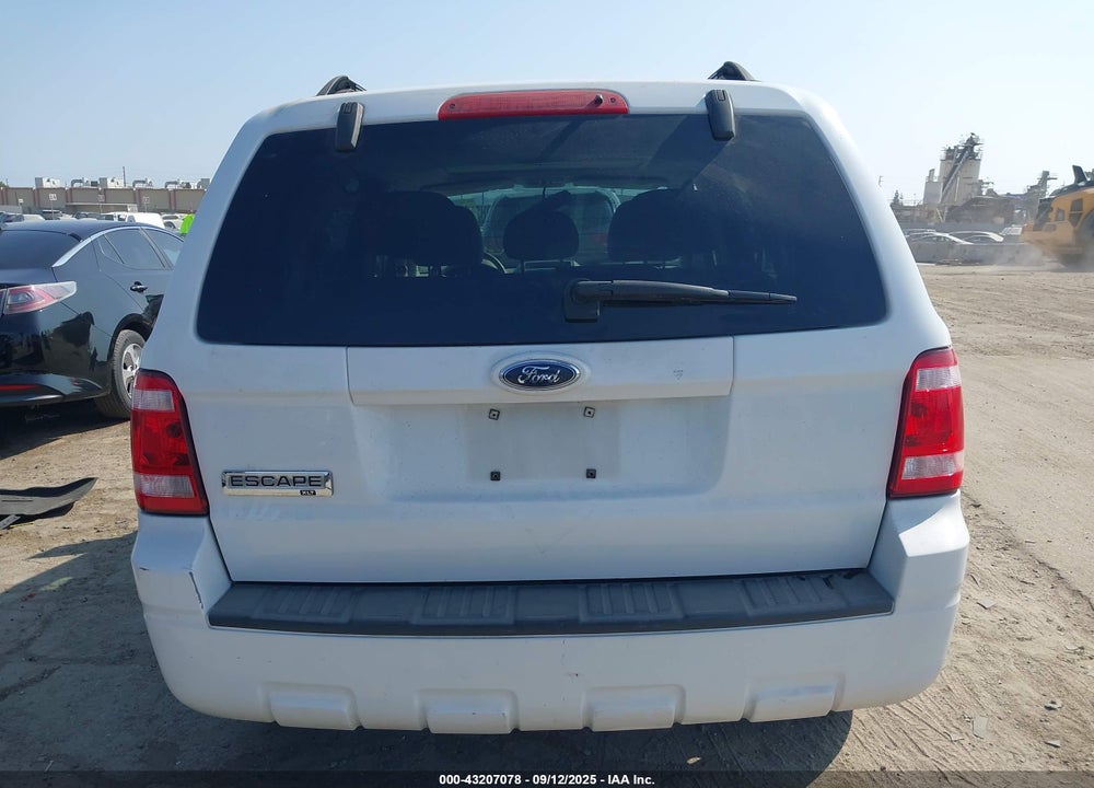 2008 FORD ESCAPE XLT VIN: 1FMCU03108KC67477