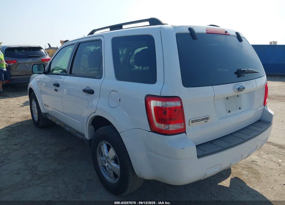 2008 FORD ESCAPE XLT VIN: 1FMCU03108KC67477