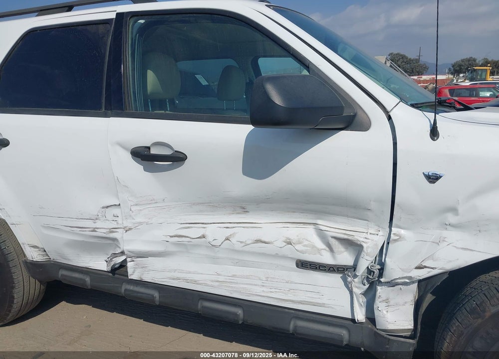 2008 FORD ESCAPE XLT VIN: 1FMCU03108KC67477