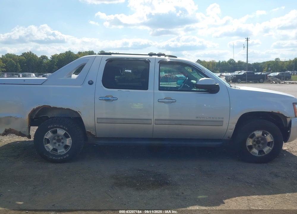 2013 CHEVROLET AVALANCHE LS VIN: 3GNTKEE78DG190925
