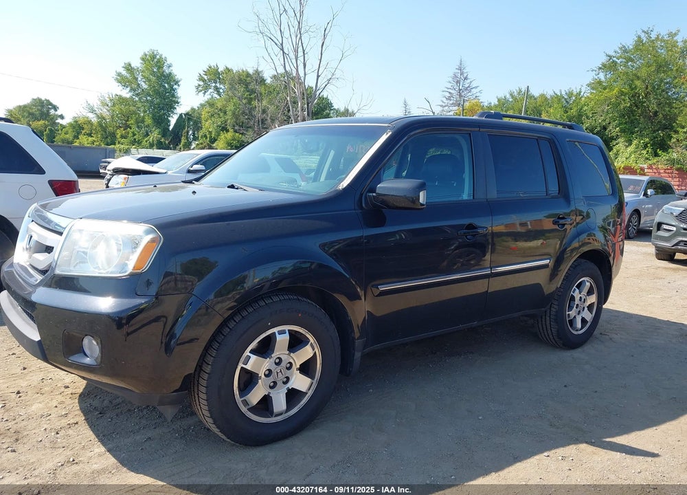 2011 HONDA PILOT TOURING VIN: 5FNYF4H95BB016923