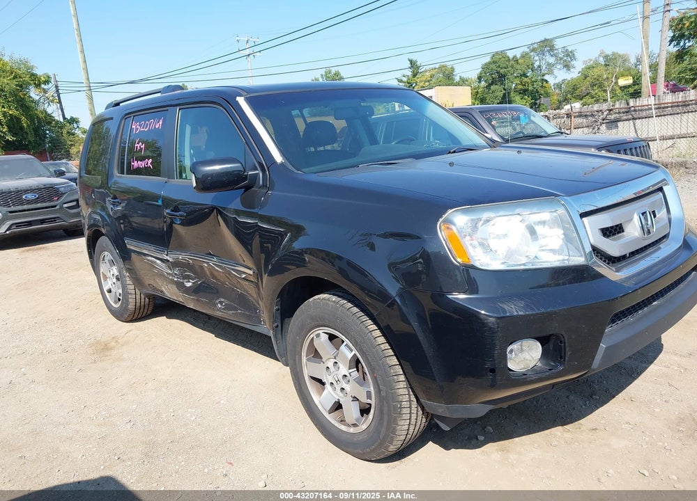 2011 HONDA PILOT TOURING VIN: 5FNYF4H95BB016923