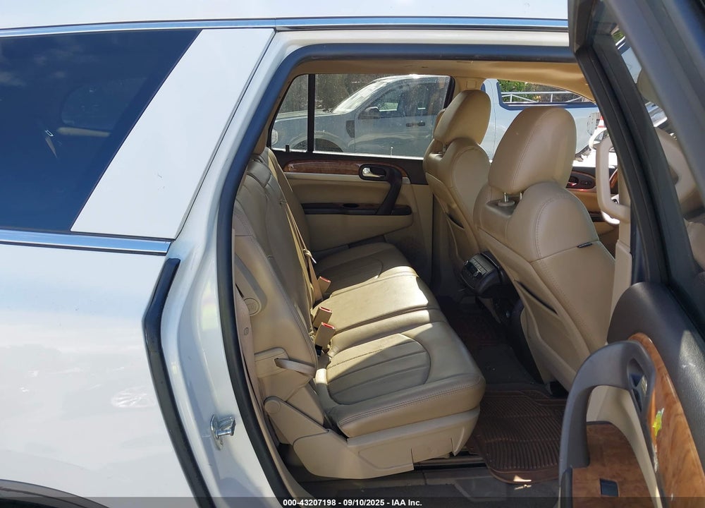 2011 BUICK ENCLAVE 1XL VIN: 5GAKVBED5BJ293443
