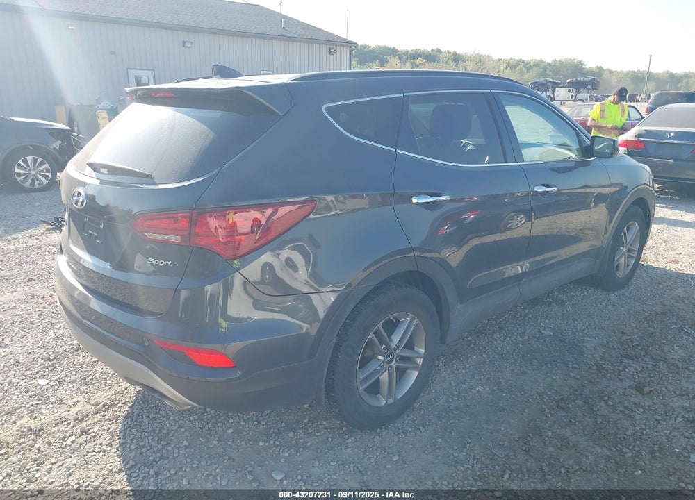 2017 HYUNDAI SANTA FE VIN: 5XYZU3LB9HG460483
