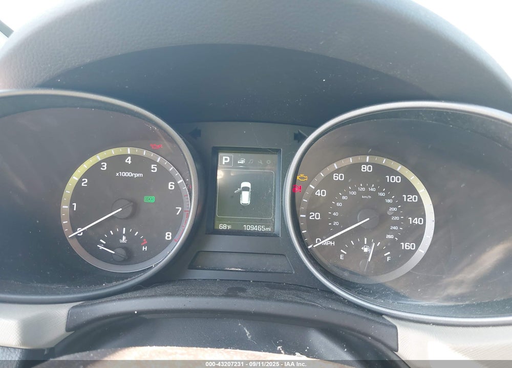 2017 HYUNDAI SANTA FE VIN: 5XYZU3LB9HG460483
