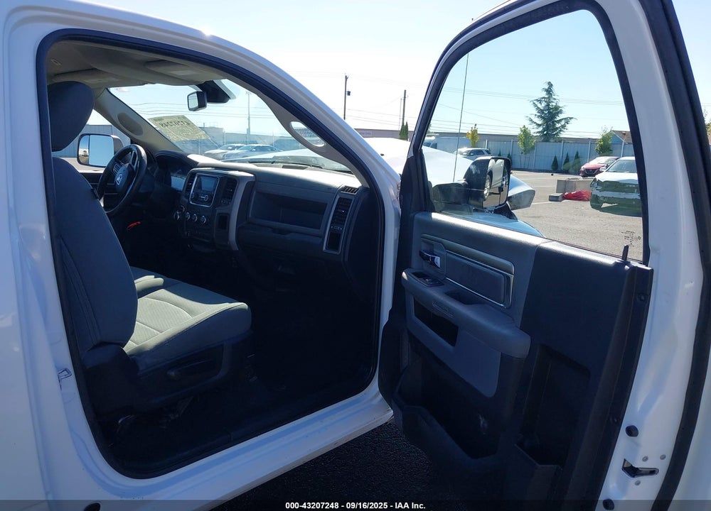 2018 RAM 1500 TRADESMAN 4X2 8' BOX VIN: 3C6JR6DT2JG162850