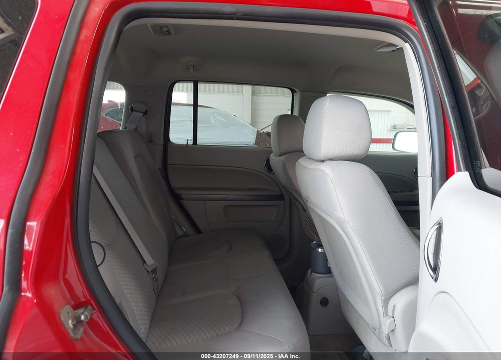 2011 CHEVROLET HHR VIN: 3GNBABFW8BS512587