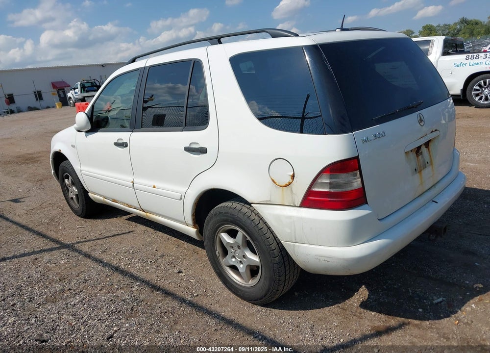 2001 MERCEDES-BENZ ML 320 VIN: 4JGAB54E11A287423