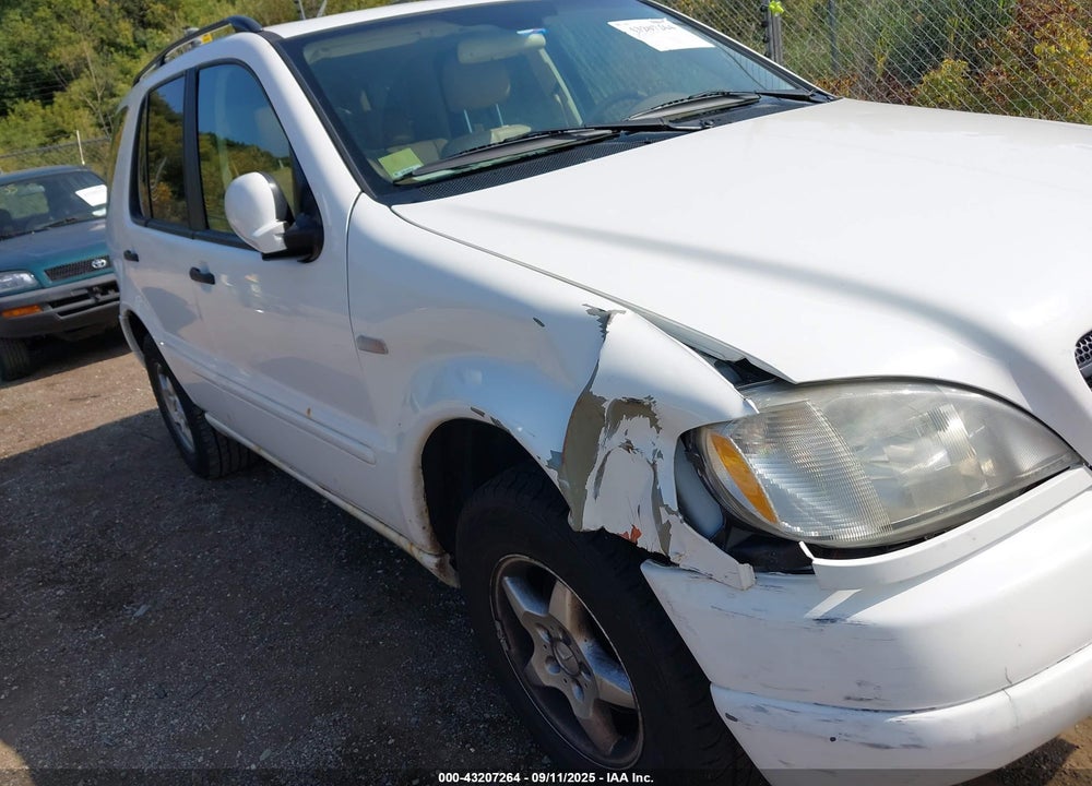 2001 MERCEDES-BENZ ML 320 VIN: 4JGAB54E11A287423