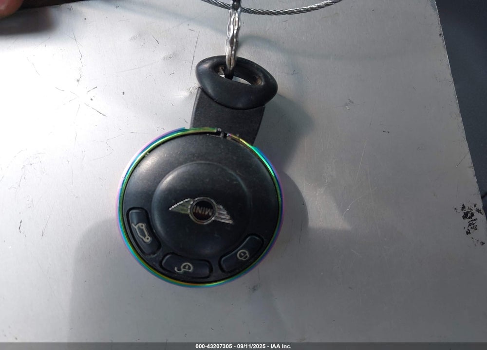 2010 MINI COOPER VIN: WMWMF3C58ATU77216