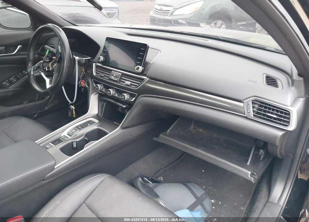 2022 HONDA ACCORD VIN: 1HGCV2F37NA011821