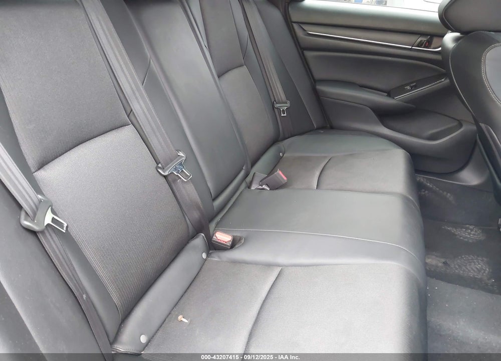 2022 HONDA ACCORD VIN: 1HGCV2F37NA011821