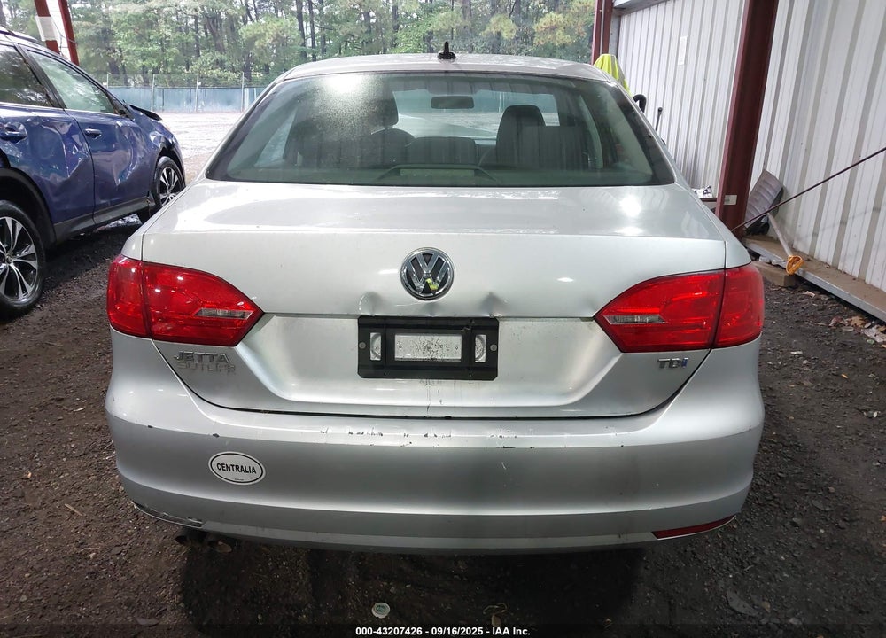 2014 VOLKSWAGEN JETTA VIN: 3VWLL7AJ8EM328269