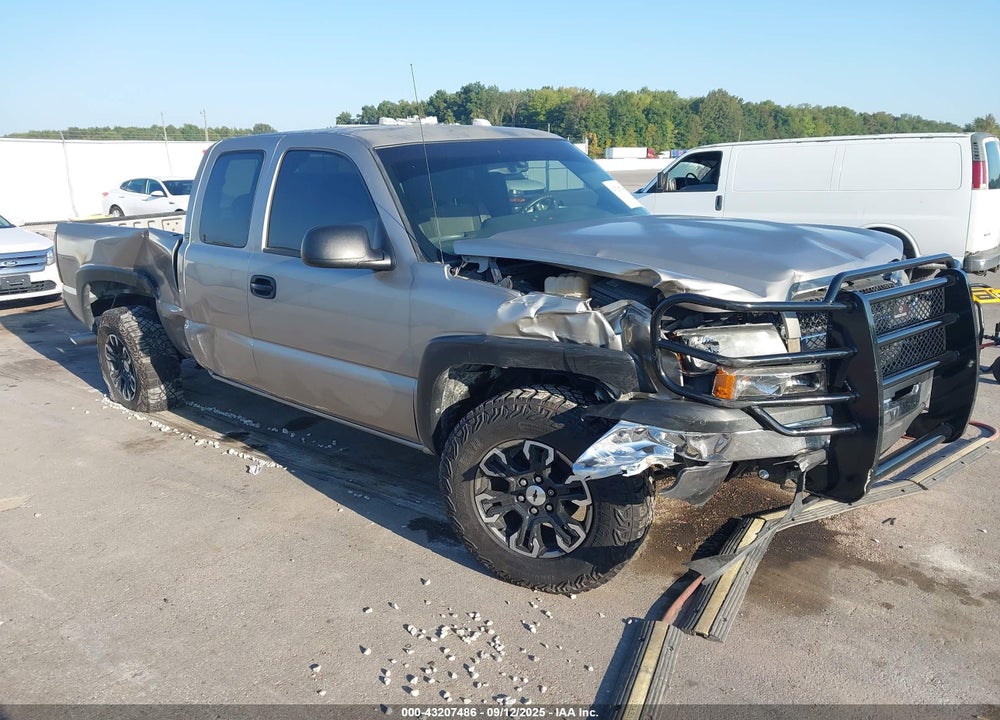 2006 CHEVROLET SILVERADO 1500 LS VIN: 1GCEK19B96Z138652