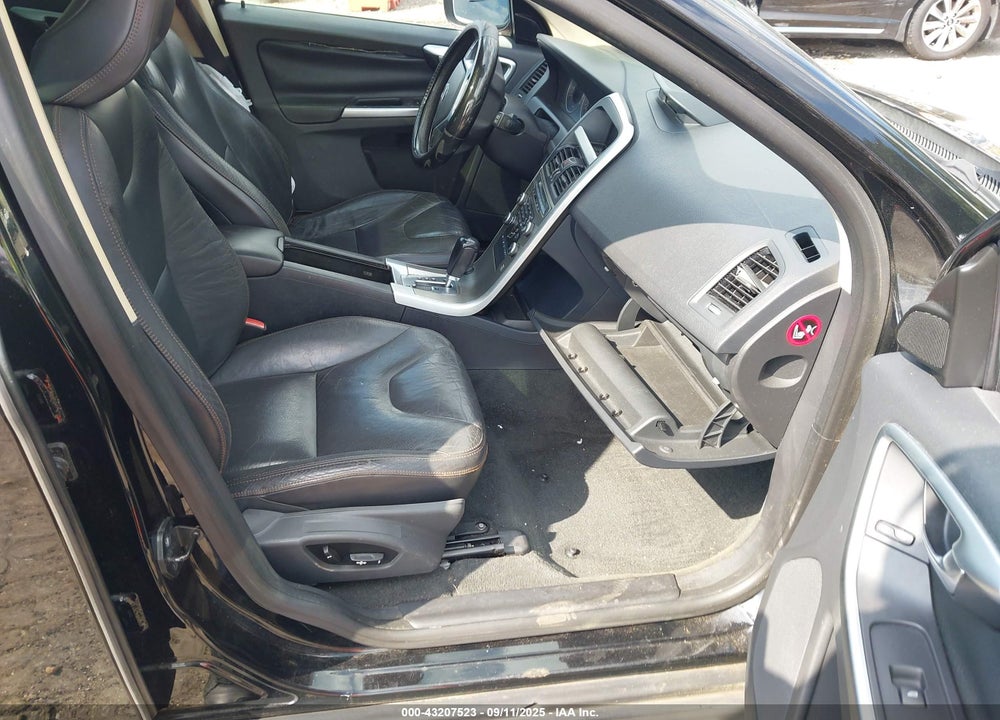 2011 VOLVO XC60 VIN: YV4952DL1B2163771