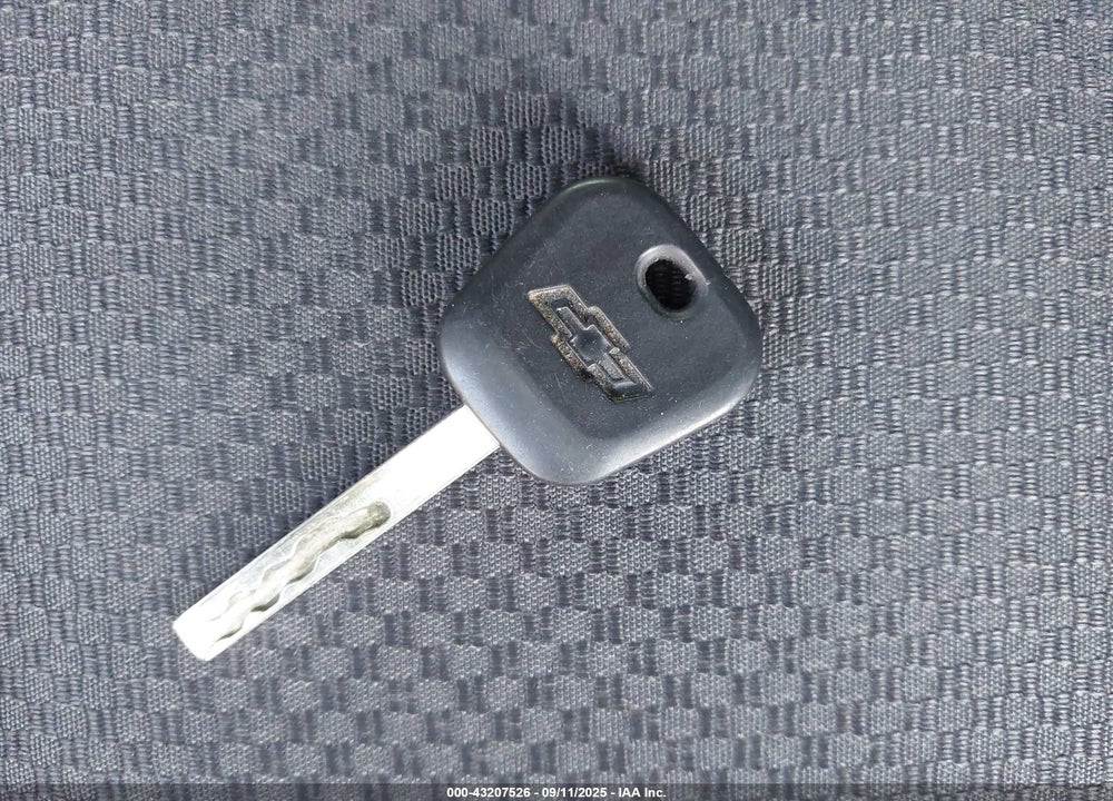 2017 CHEVROLET SILVERADO 1500 VIN: 1GCVKREC5HZ370939