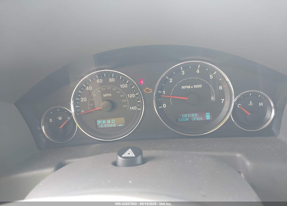 2007 JEEP COMMANDER SPORT VIN: 1J8HG48K57C632828