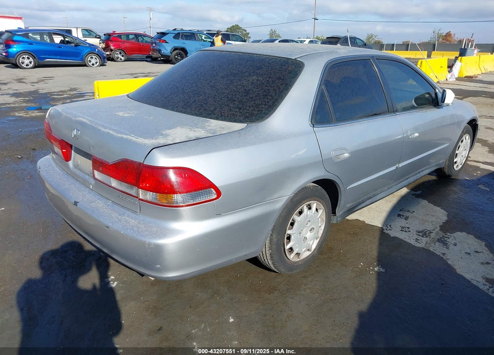 2001 HONDA ACCORD 2.3 LX VIN: JHMCG66571C025782