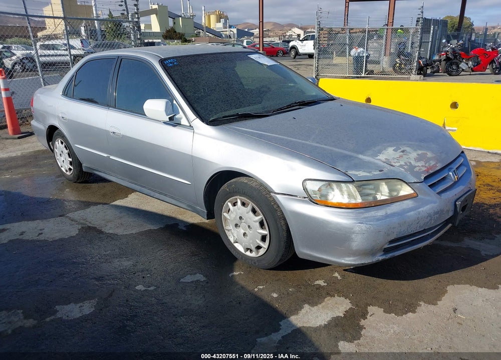2001 HONDA ACCORD 2.3 LX VIN: JHMCG66571C025782