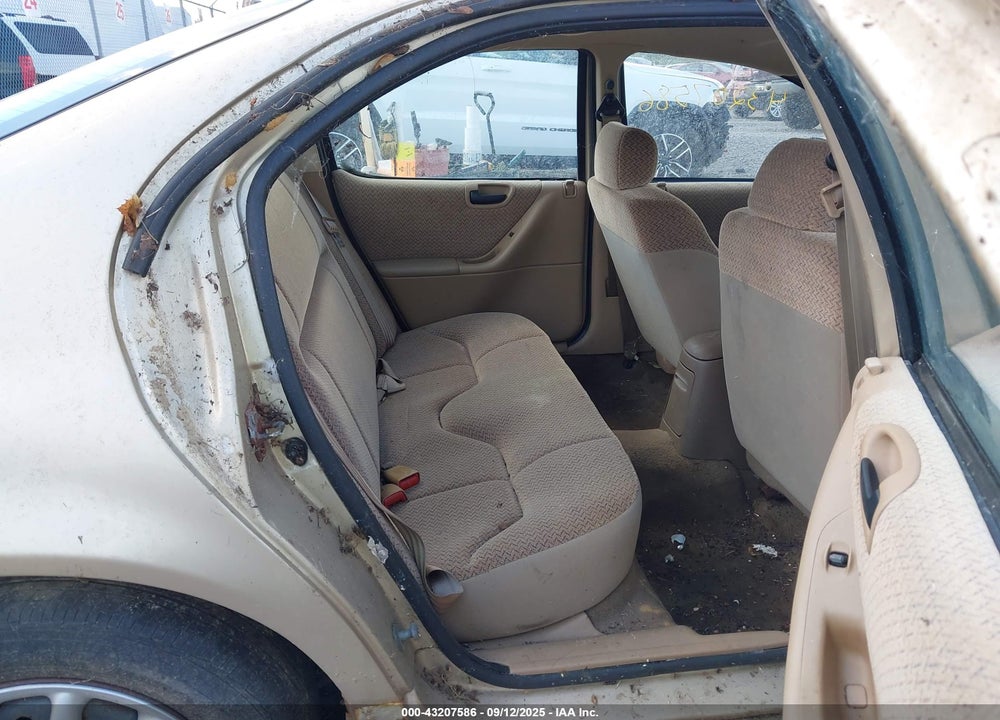 2000 CHRYSLER CIRRUS LX VIN: 1C3EJ46X0YN200040