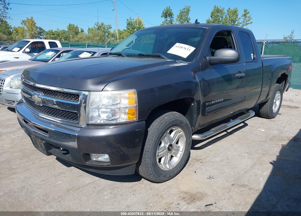 2010 CHEVROLET SILVERADO 1500 VIN: 1GCSCSE07AZ112585