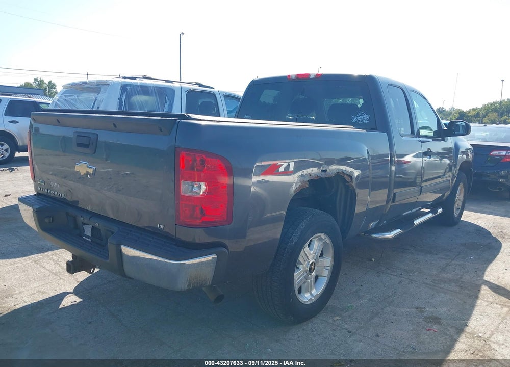 2010 CHEVROLET SILVERADO 1500 VIN: 1GCSCSE07AZ112585