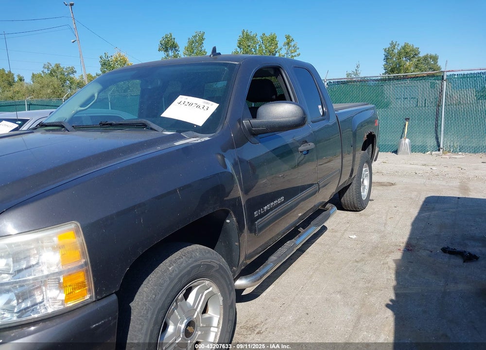 2010 CHEVROLET SILVERADO 1500 VIN: 1GCSCSE07AZ112585