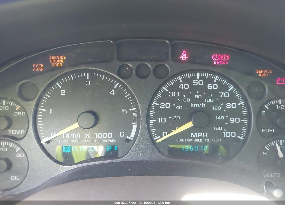 2000 CHEVROLET BLAZER LT VIN: 1GNDT13W5Y2283596
