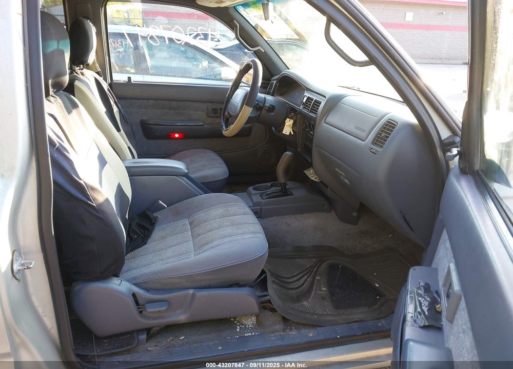 2000 TOYOTA TACOMA PRERUNNER VIN: 4TASM92N8YZ626716