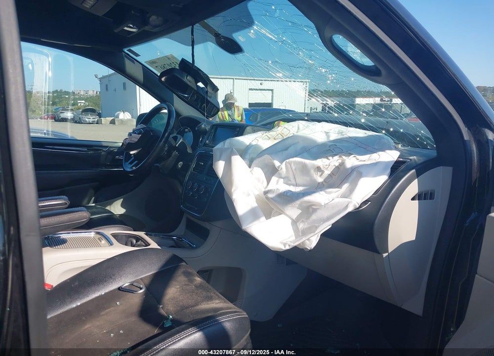 2020 DODGE GRAND CARAVAN SXT VIN: 2C4RDGCG7LR194968