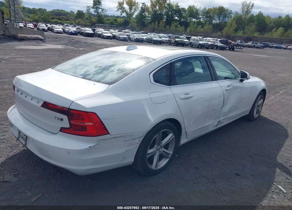 2018 VOLVO S90 VIN: LVY982MK1JP018886