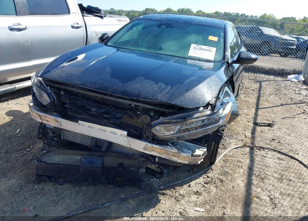 2018 HONDA ACCORD VIN: 1HGCV1F37JA030583