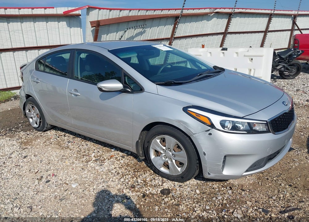 2017 KIA FORTE LX VIN: 3KPFL4A71HE062840