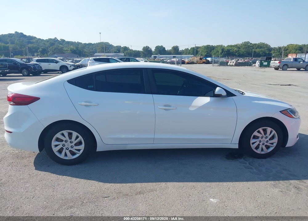 2017 HYUNDAI ELANTRA VIN: 5NPD74LF4HH173457