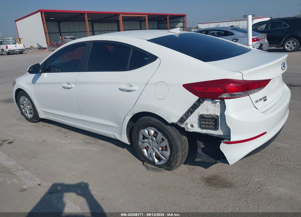 2017 HYUNDAI ELANTRA VIN: 5NPD74LF4HH173457