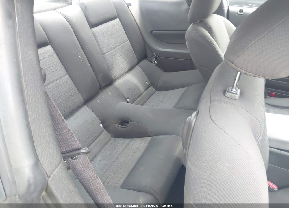 2006 FORD MUSTANG V6 VIN: 1ZVFT80N965123610