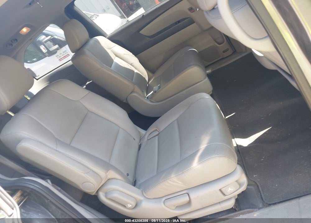 2016 HONDA ODYSSEY EX-L VIN: 5FNRL5H67GB124072